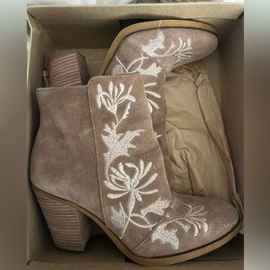 Lucky Brand Embroidered Ankle Boots - Tan